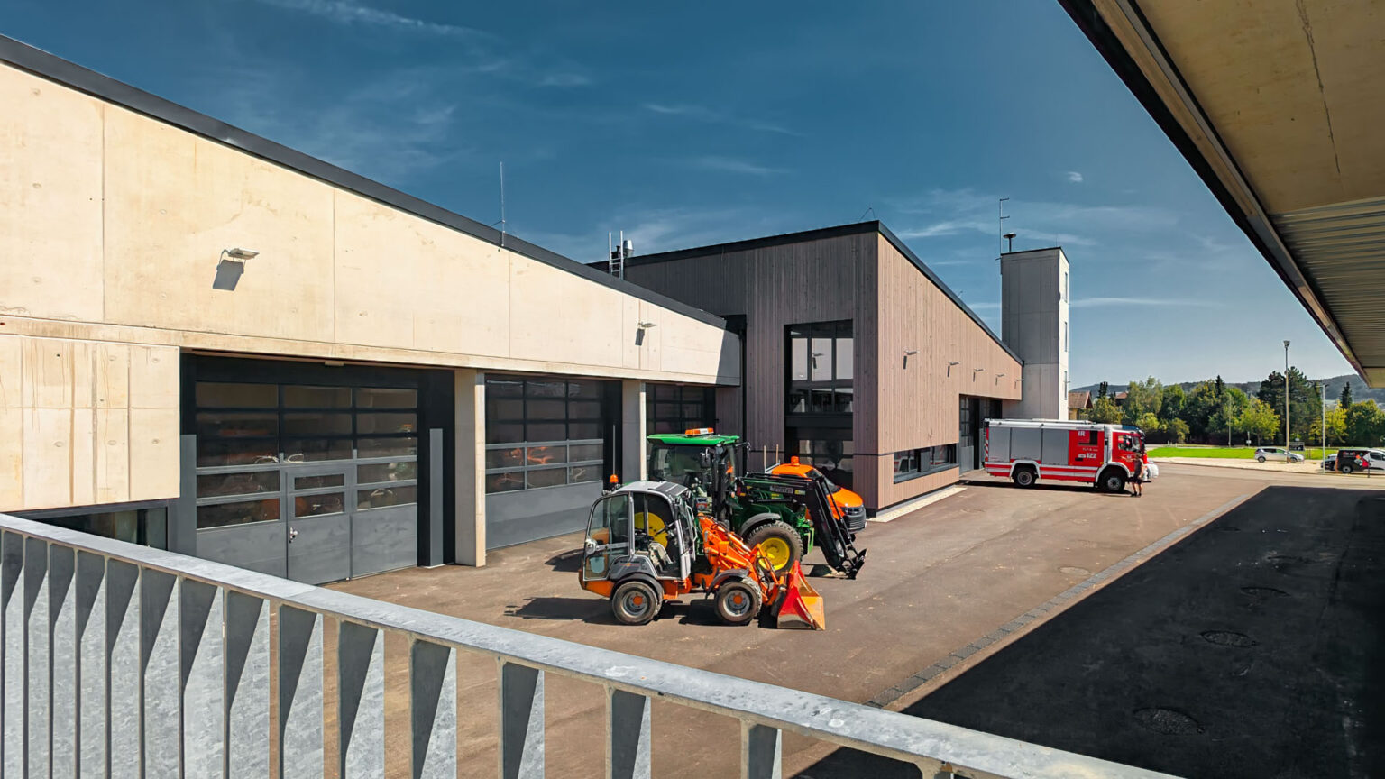 ADLHART Architekten Feuerwehr u. Bauhof Seeham