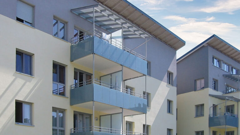 ADLHART Architekten Wohnanlage Burgfried Balkone