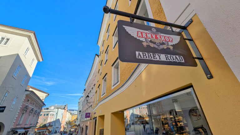ADLHART Architekten Army Shop