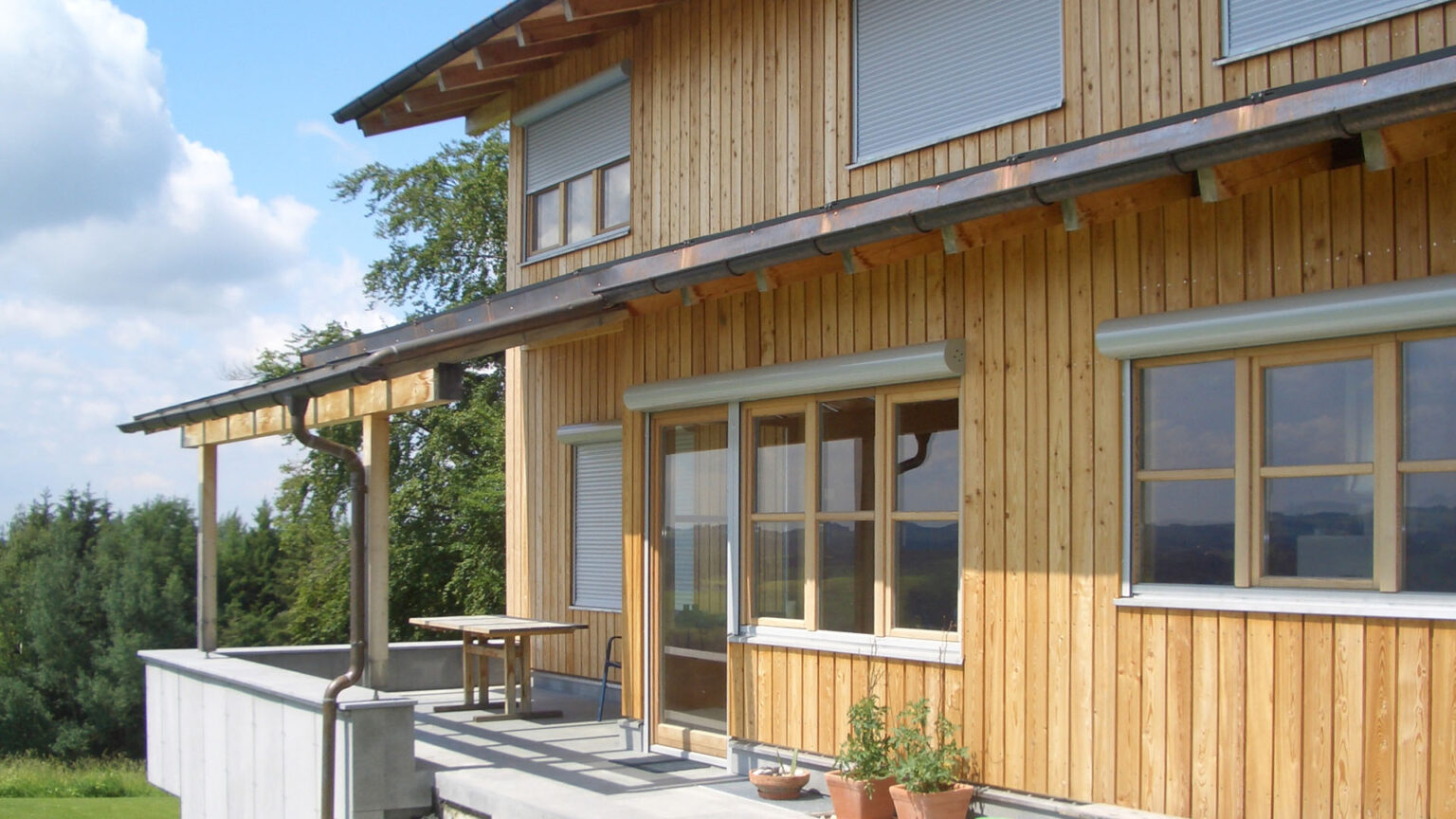 ADLHART Architekten Einfamilienhaus Vertikallattung