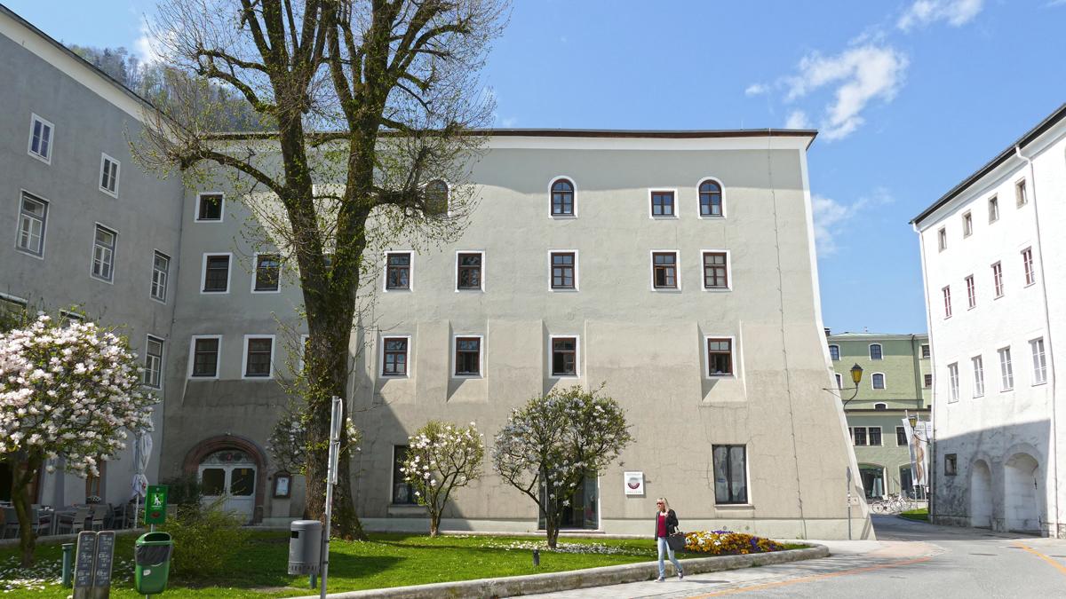 Pflegerplatz Hallein ADLHART Architekten